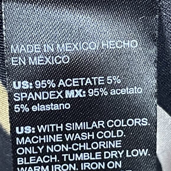 Modcloth X Collectif Floral Surplice Romper Womens Size 6 Black Multicolor Boho - Picture 8 of 8